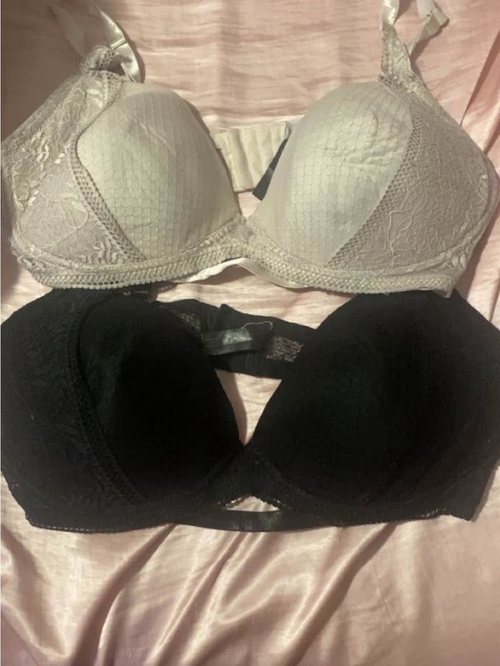 Everyday Lace-Trim Molded Bra - Black and Light Gray